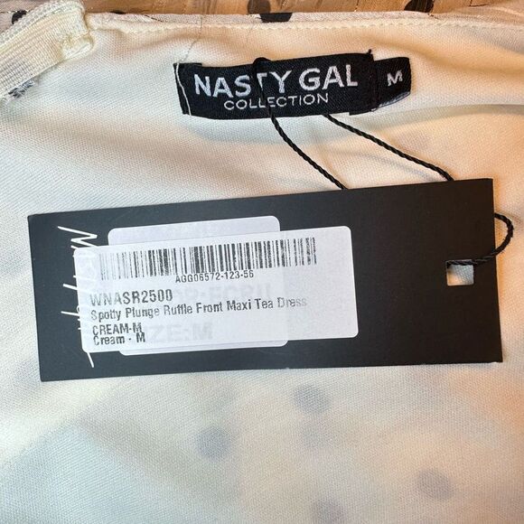 Nasty Gal Spotty Plunge Ruffle Front Maxi Tea Dress - Picture 12 of 12